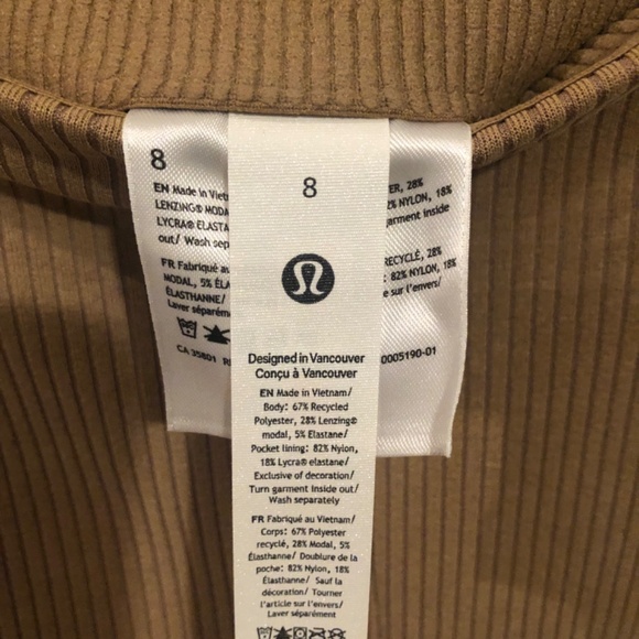 NWT Lululemon Ribbed Softstreme Zip-Leg High-Rise Cropped Pant 25" - Picture 3 of 4